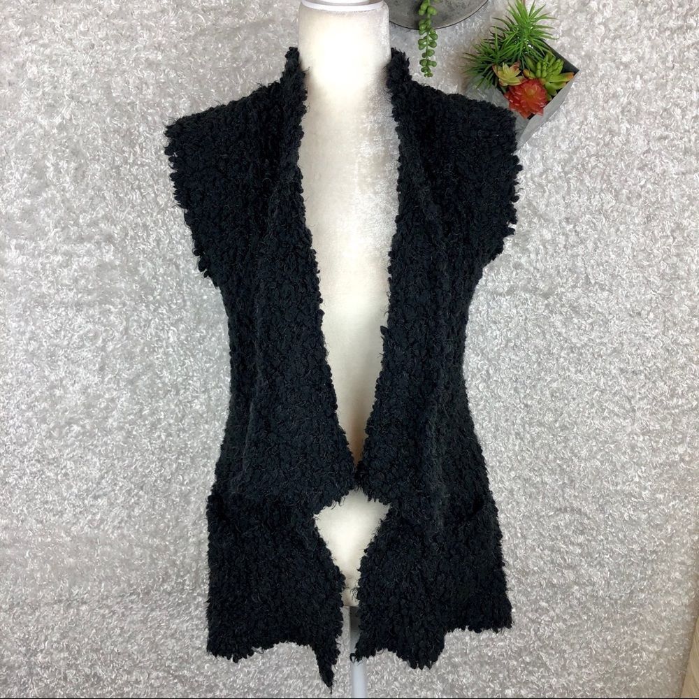 Altar’d State Black Fuzzy Vest | XS